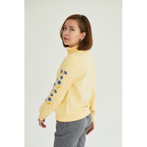 Бомбер на молнии с вышивкой " Васильки" в желтом цвете