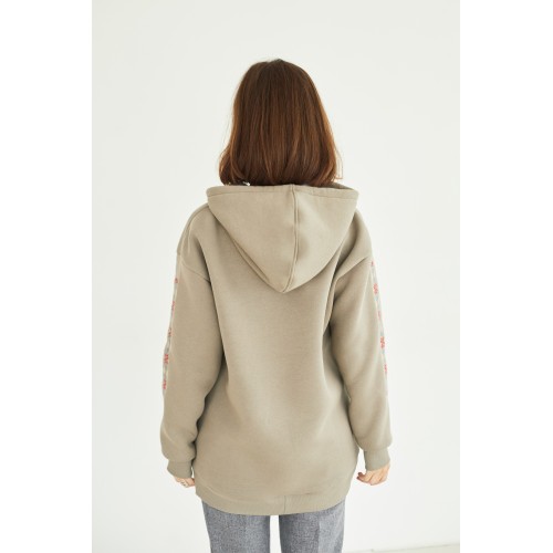 Оверсайз в оливковом цвете с вышивкой