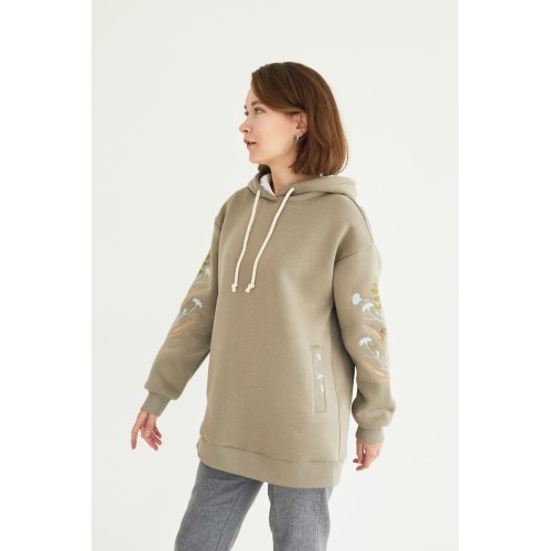 Оверсайз в оливковом цвете с вышивкой Оверсайз в оливковом цвете с вышивкой