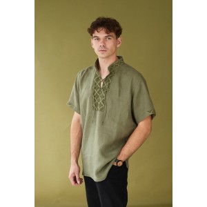 Льняная мужская рубашка в цвете хаки с орнаментом "МОНО"