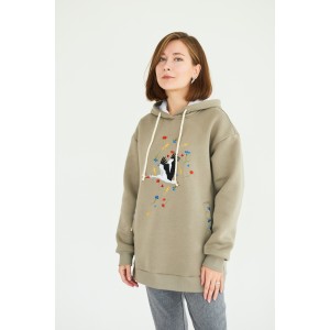 Оверсайз в оливковом цвете "Бусел в композиции цветов"