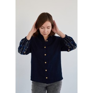 Льняная женская рубашка в темно-синем цвете (манжет резинка)