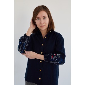 Льняная женская рубашка в темно-синем цвете (манжет резинка)