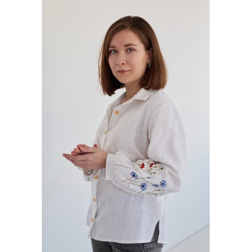 Женская льняная рубашка в белом цвете ( манжет фонарик )