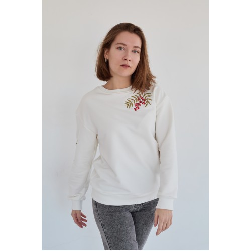 Свитшот с вышивкой "Рябина"