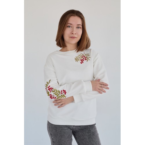 Свитшот с вышивкой "Рябина"